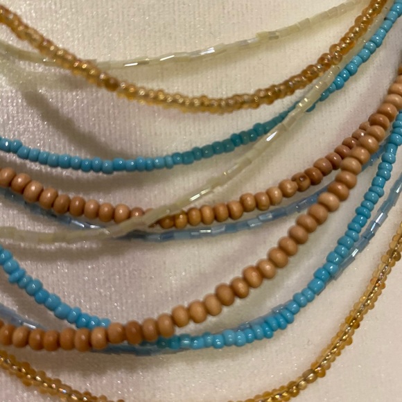 MULTI STRAND BEADED NECKLACE - Picture 4 of 5